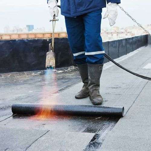 Inschakelen van dakspecialist Gieten